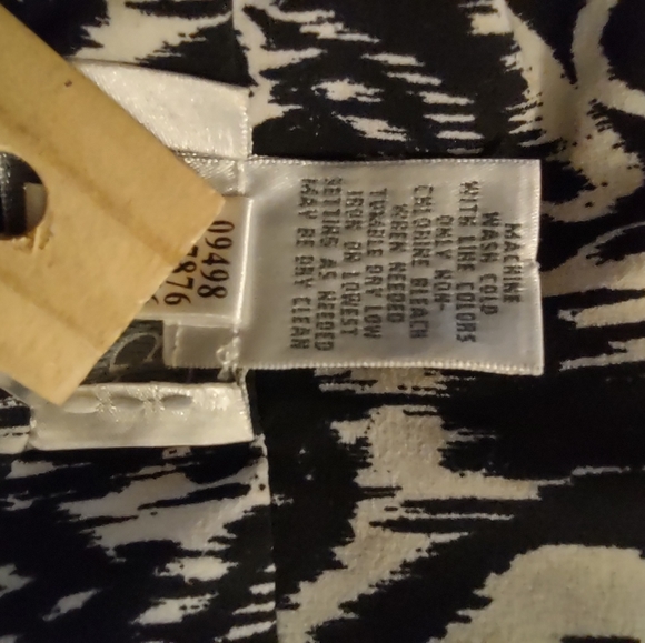 Zenergy by Chico Reversible Vest Size 2 - Picture 4 of 9